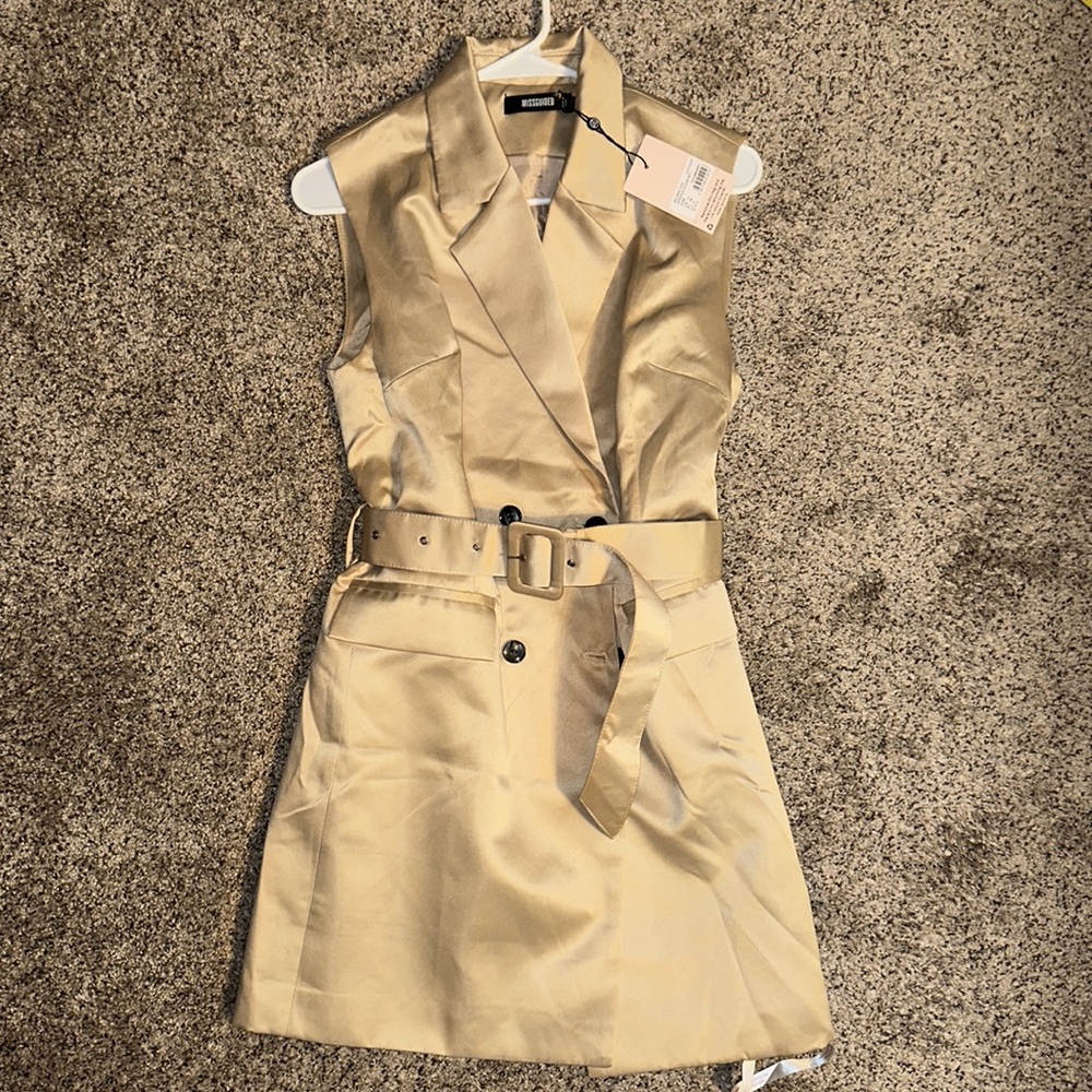 Missguided beige / gold satin sleeveless belted blazer mini dress size US 6